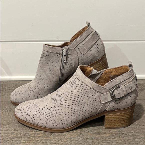 Sonoma Women's Taupe Ankle Booties Size 9.5 - Picture 1 of 11